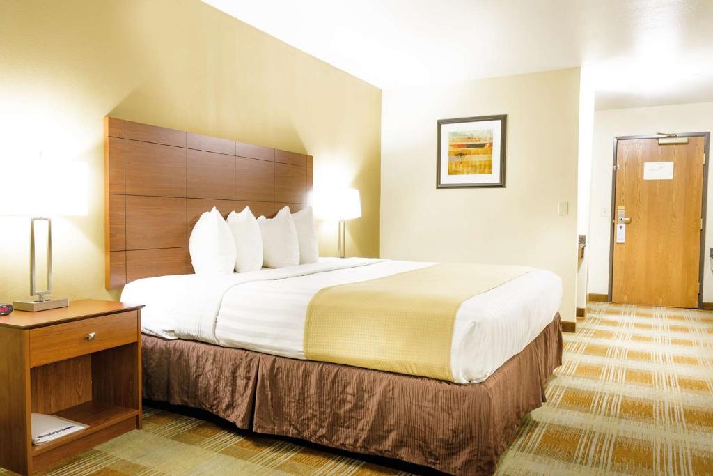 Best Western Kiva Inn