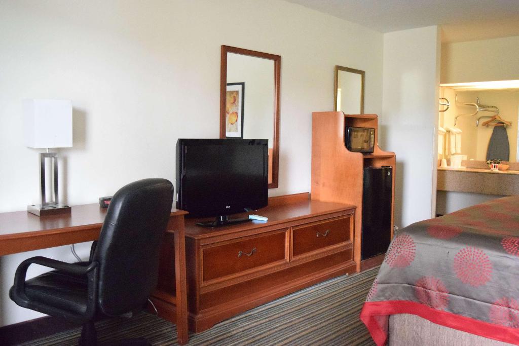 Ramada by Wyndham Savannah Gateway