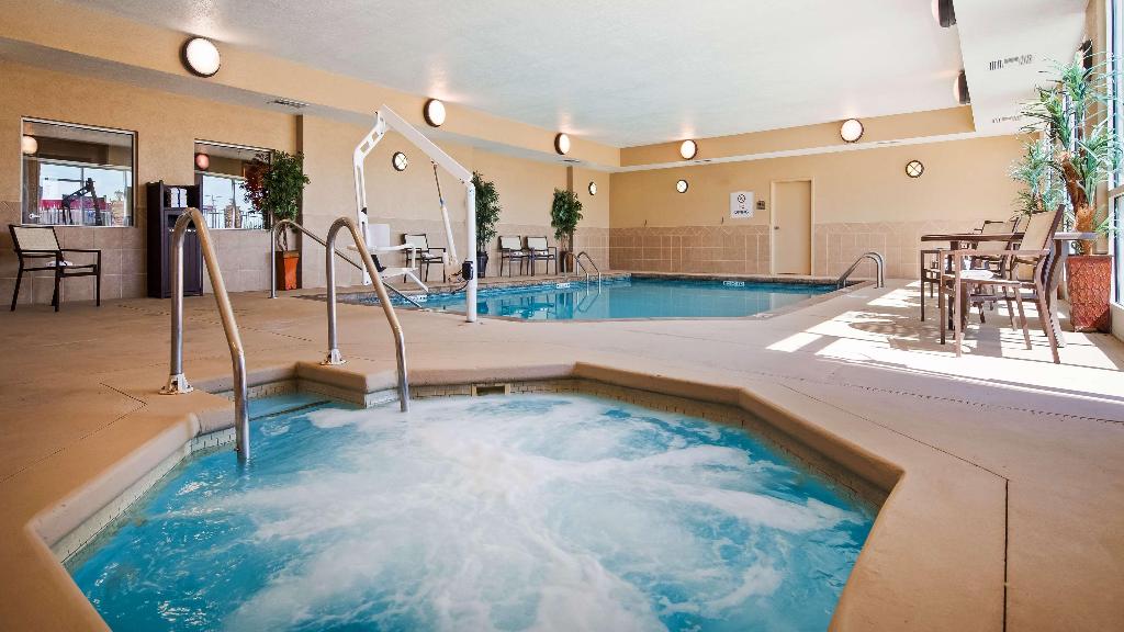 Best Western Plus Butterfield Inn