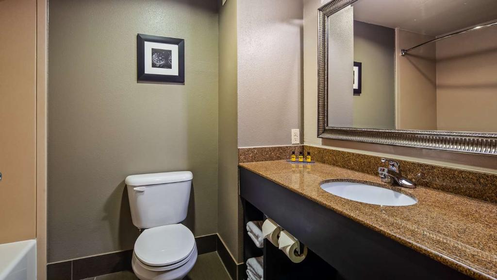 Best Western Plus Midwest City Inn & Suites