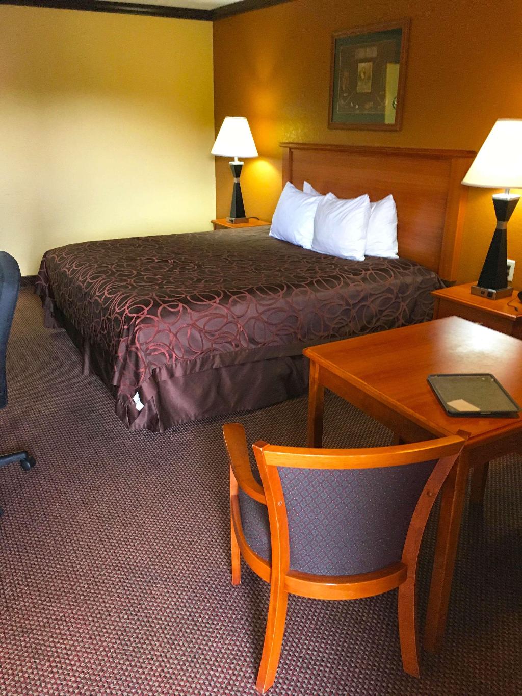 Americas Best Value Inn Center