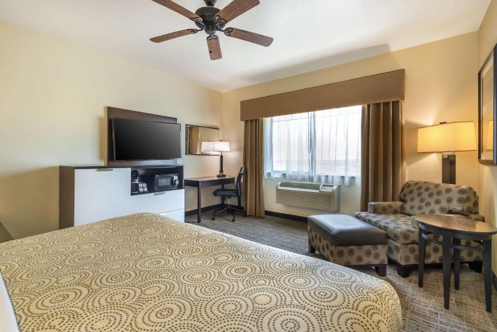 Best Western Plus Lackland Hotel & Suites