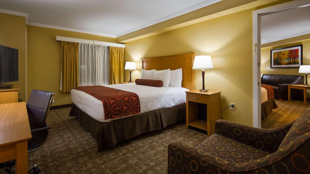 Best Western Plus Windjammer Inn & Conference Cent
