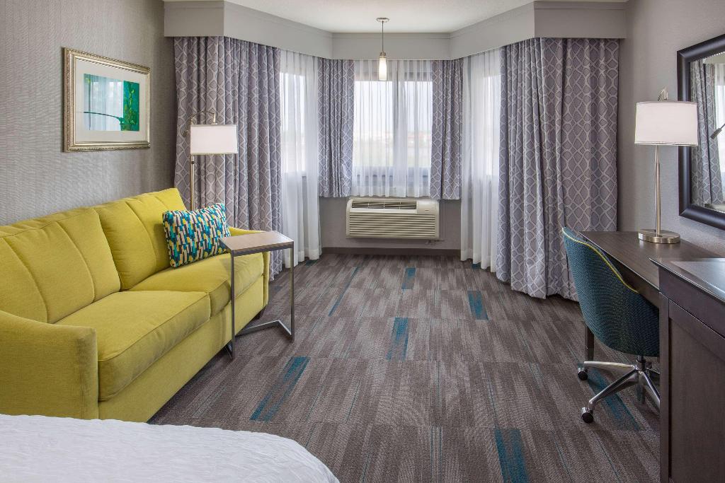 Hampton Inn Monterey