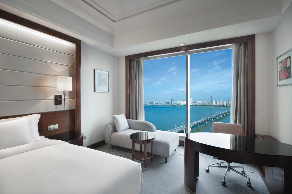 Crowne Plaza Riverside Nanchang