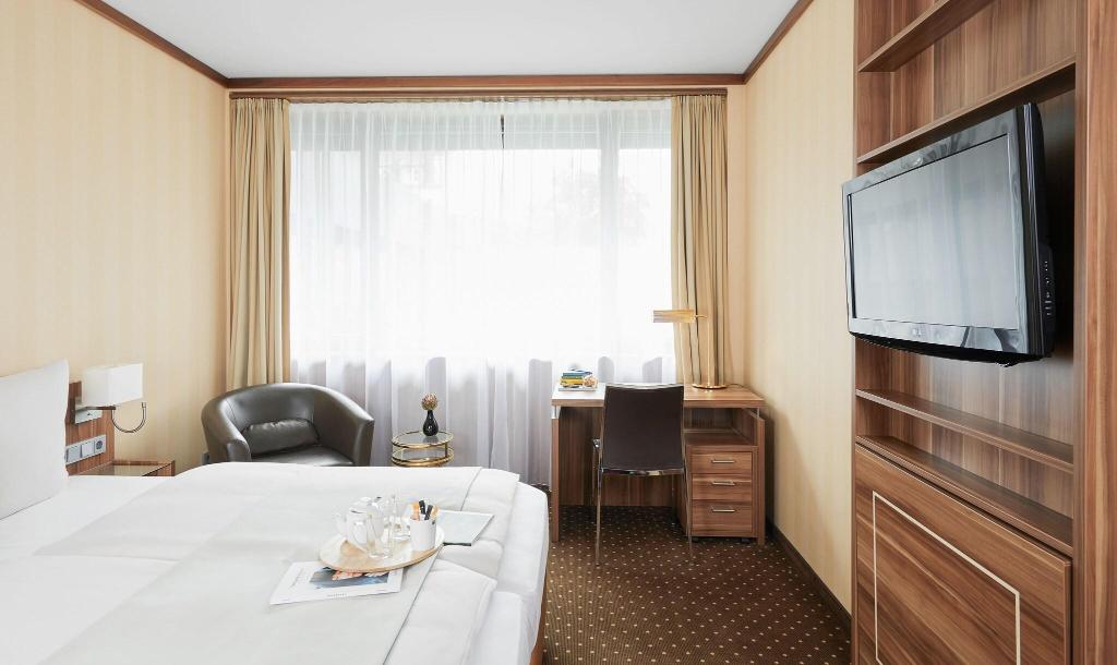 hotel-thumb