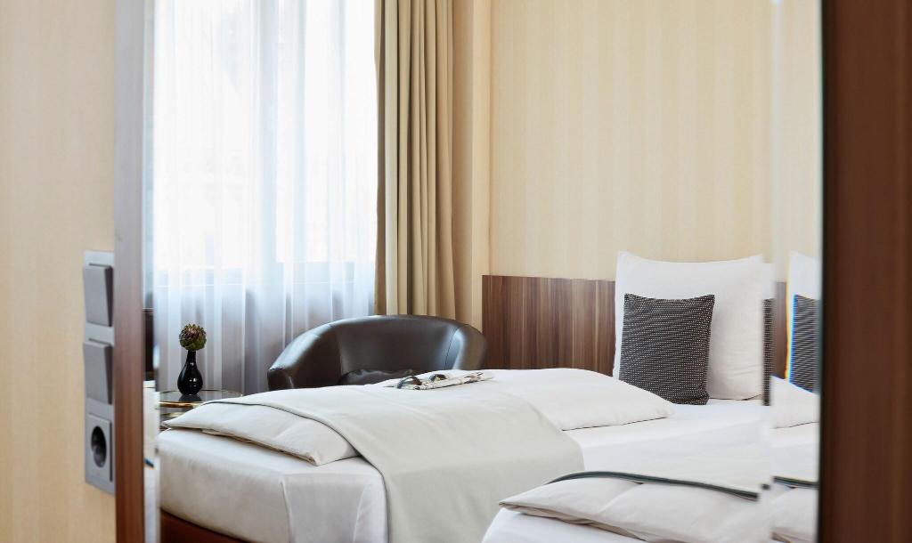 hotel-thumb