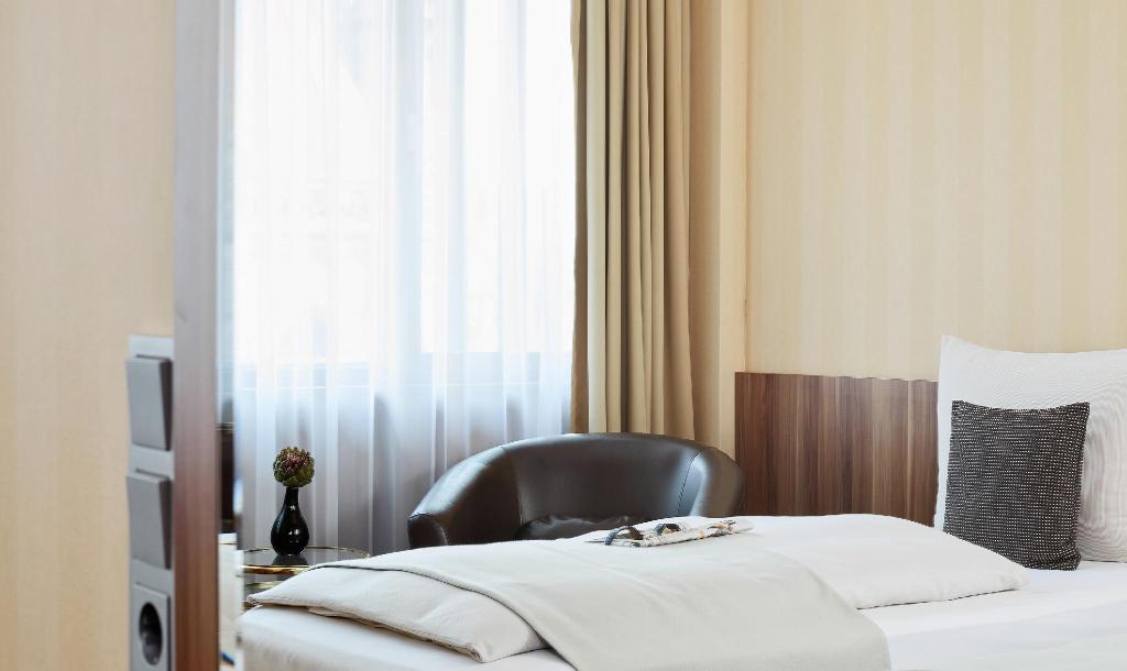 hotel-thumb