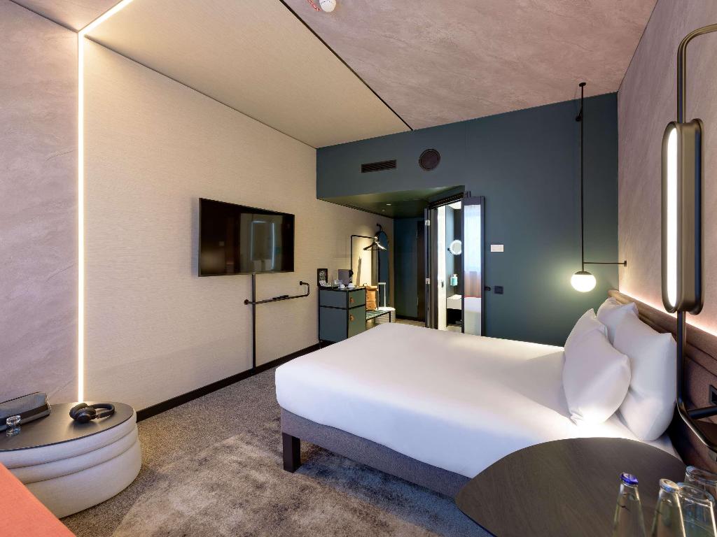 hotel-thumb