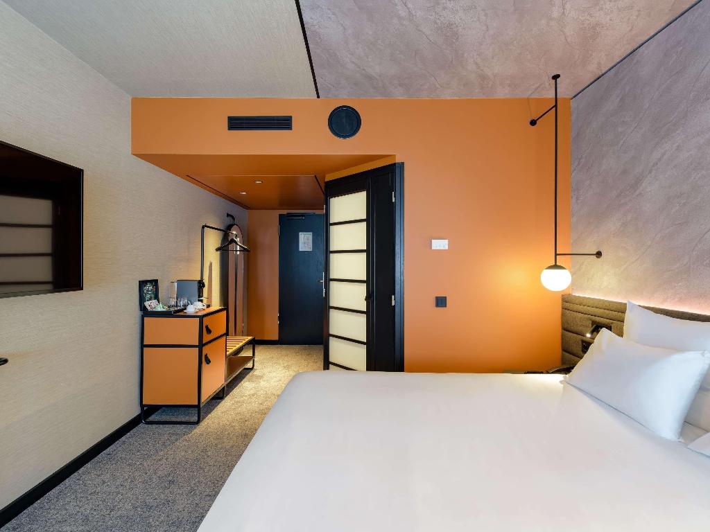 hotel-thumb
