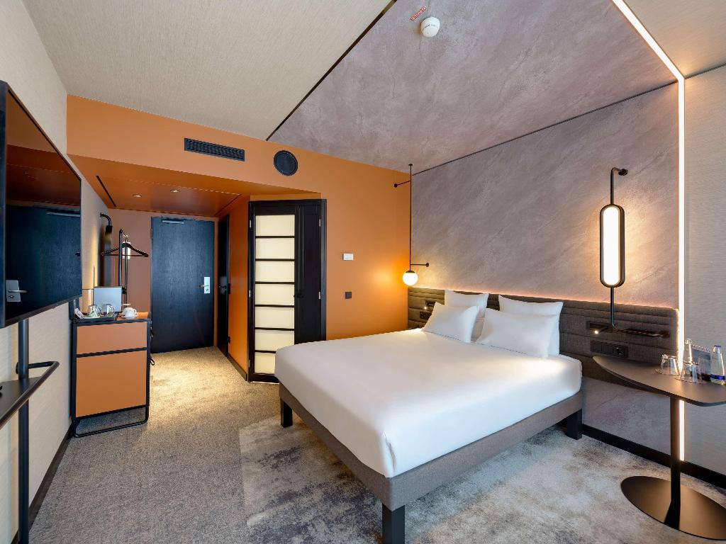 hotel-thumb