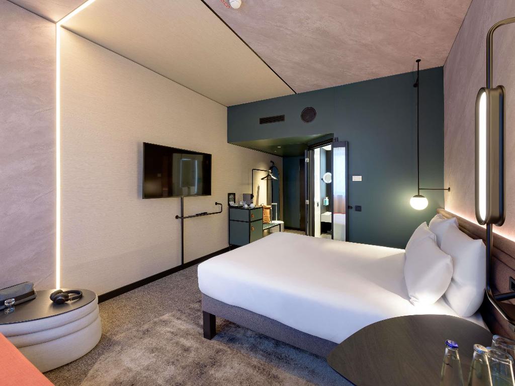 hotel-thumb