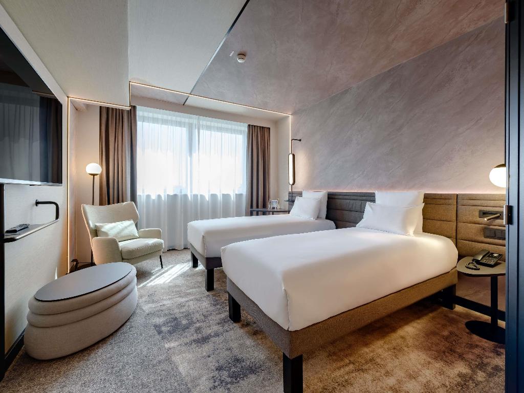 hotel-thumb