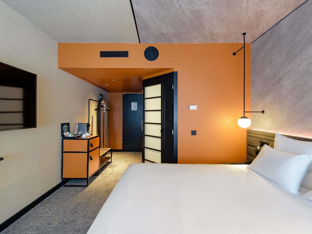 hotel-thumb