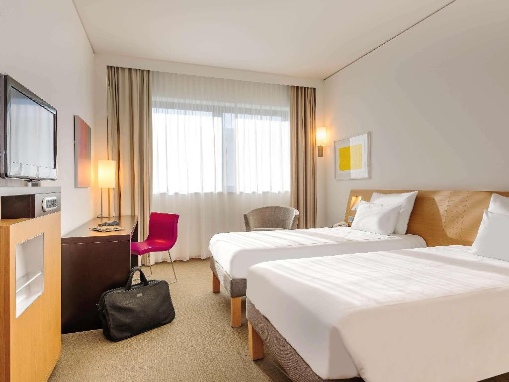 hotel-thumb