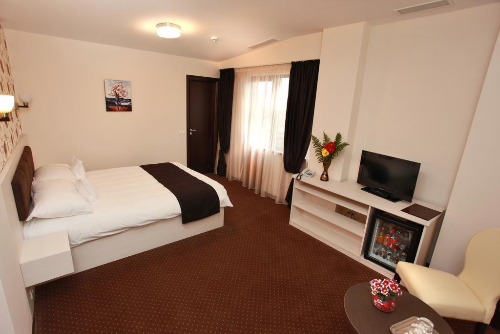 West Plaza Hotel Bucharest
