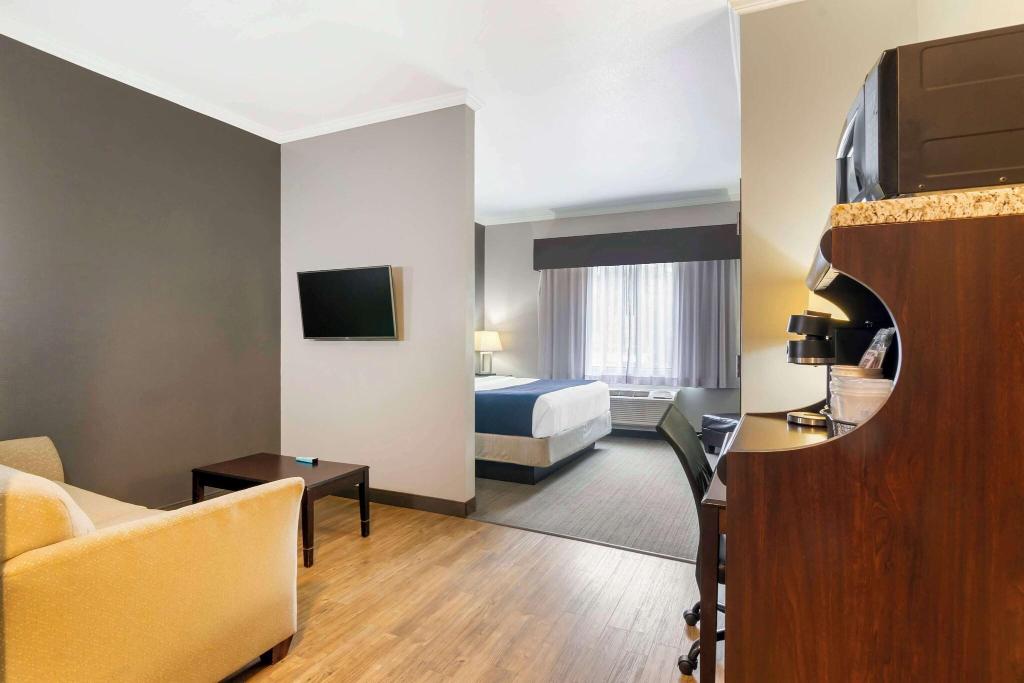 Best Western Plus Olathe Hotel