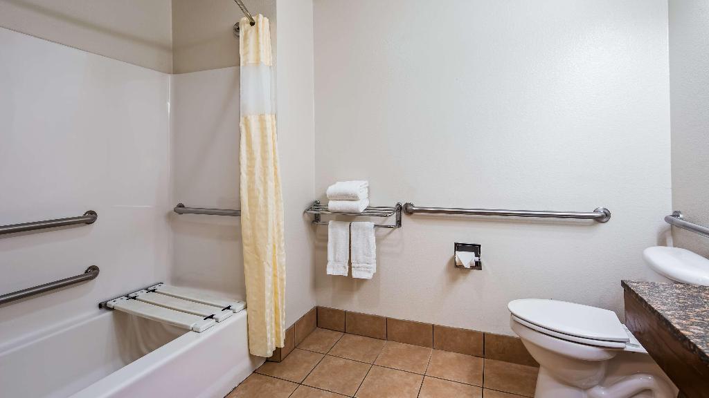 Best Western Club House Inn & Suites