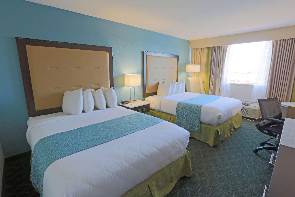Wyndham Garden Kenosha Harborside
