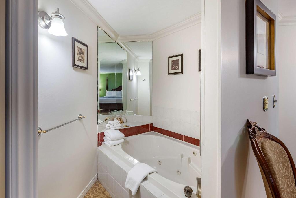 SureStay Plus Hotel by Best Western Kincardine photo 82