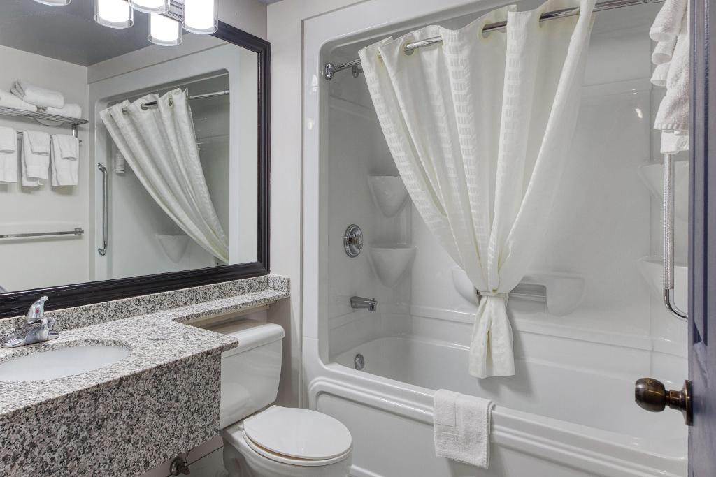 SureStay Plus Hotel by Best Western Kincardine photo 9