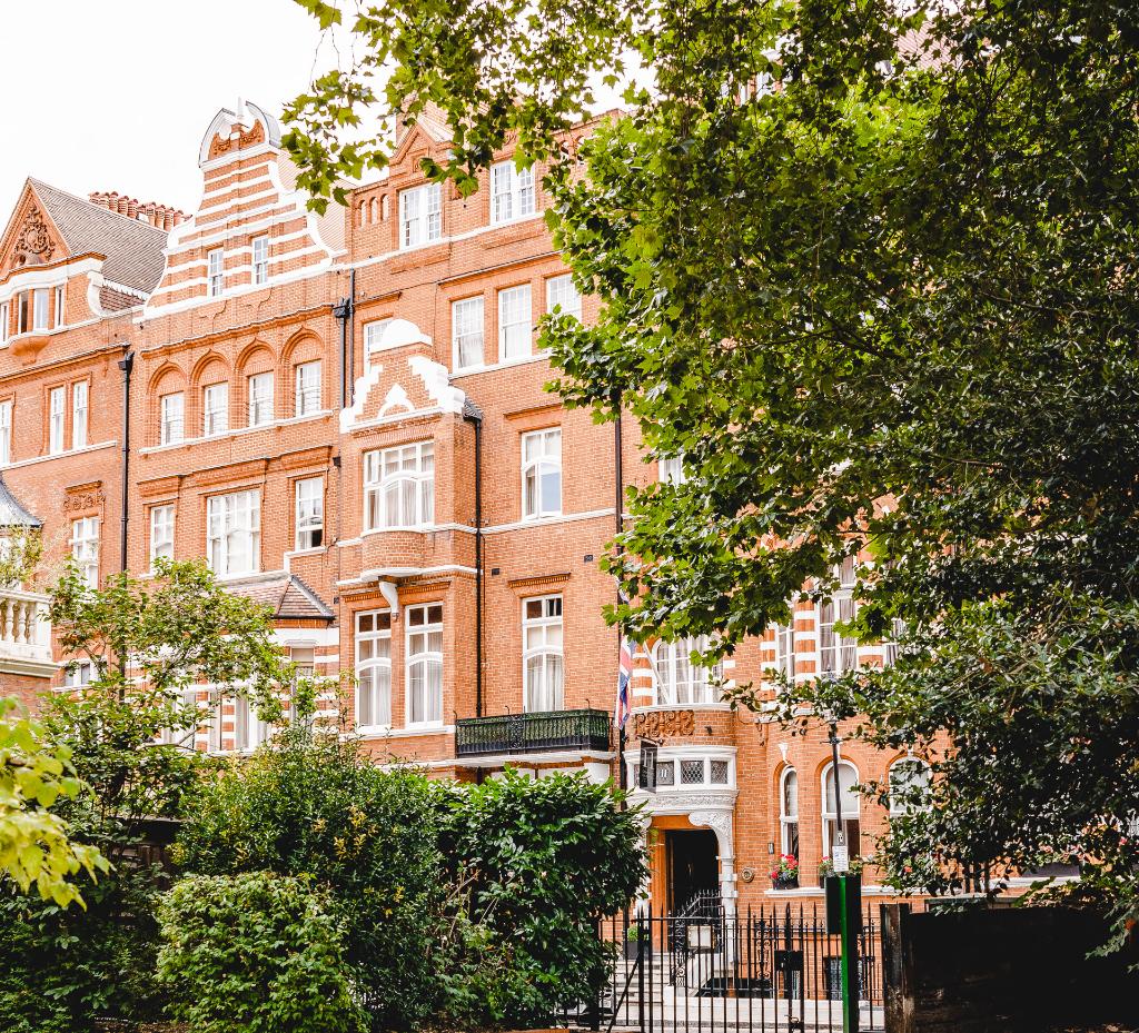 11 Cadogan Gardens and The Chelsea Townhouse