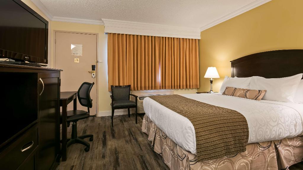 Best Western Plus Burnaby Hotel
