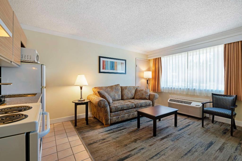 Best Western Plus Burnaby Hotel