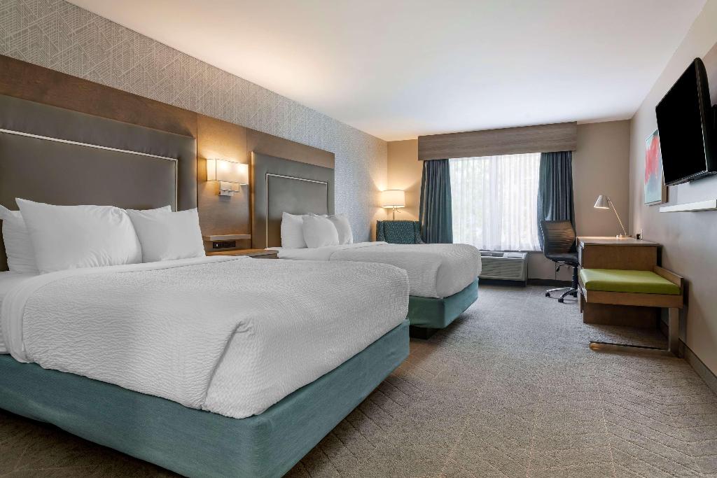 Best Western Plus Dartmouth Hotel & Suites