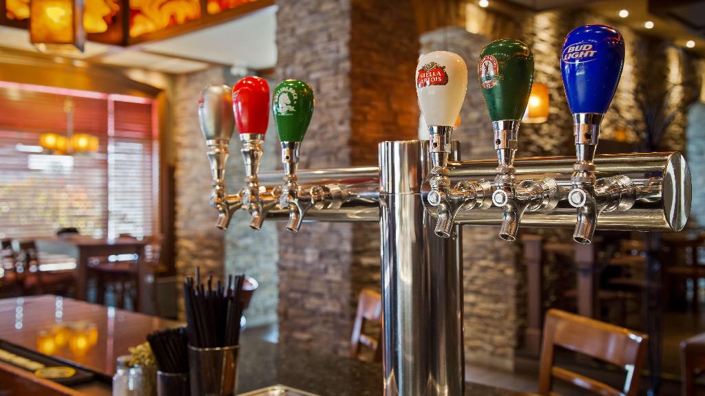 Best Western Lamplighter Inn & Conference Centre