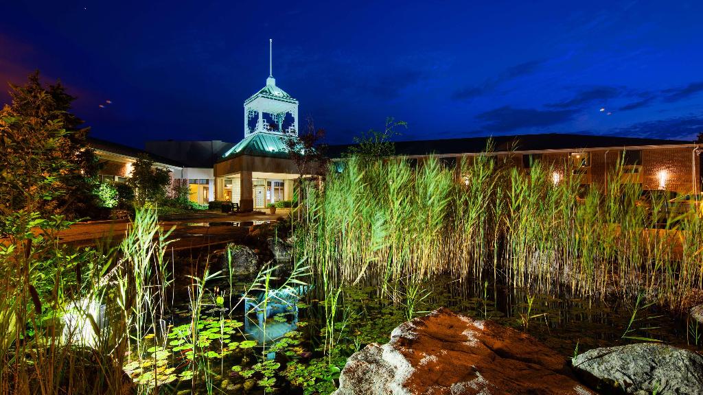 Best Western Plus Stoneridge Inn & Conference Cent