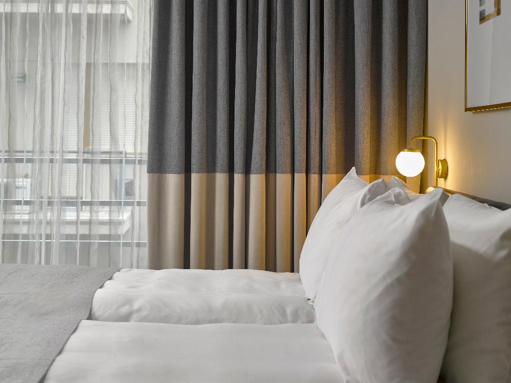 K + K  Hotel Opera