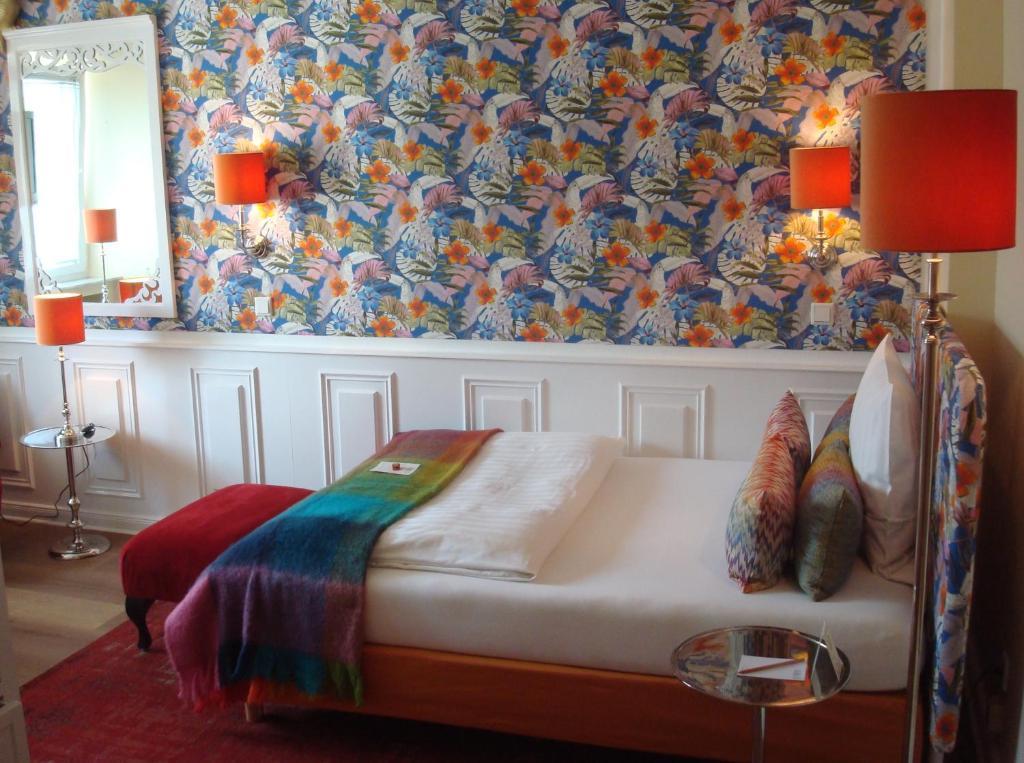 hotel-thumb