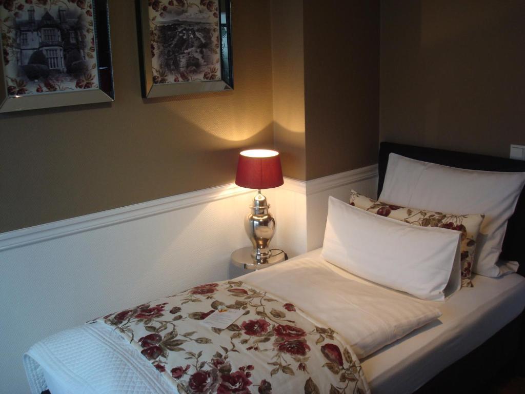 hotel-thumb