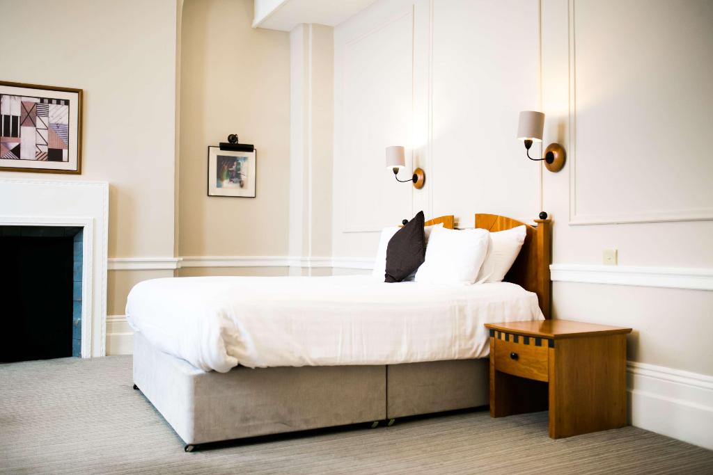 Angel Hotel