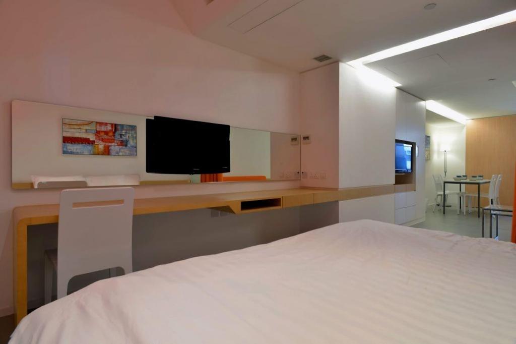 60 West Hotel
