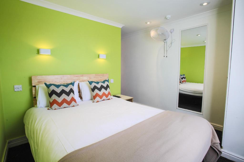 Smart Hyde Park View