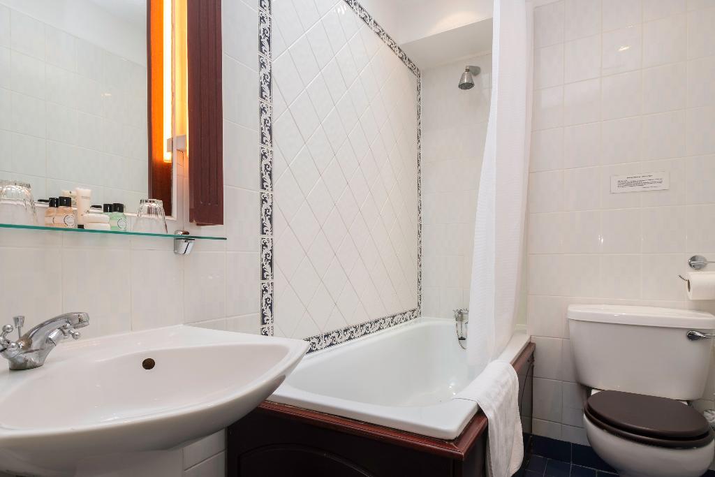 London Lodge Hotel