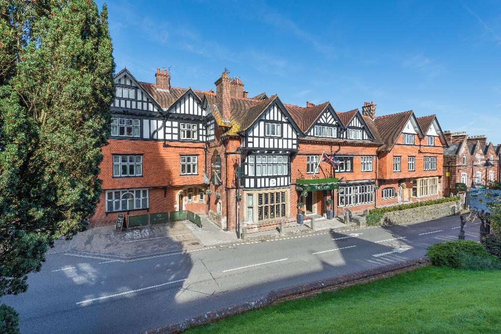 The Crown Manor House