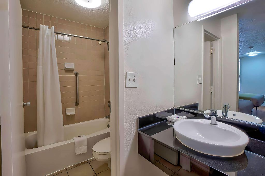 Motel 6 Gainesville, FL