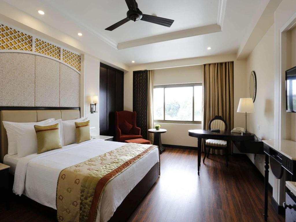 La Place Sarovar Portico Lucknow