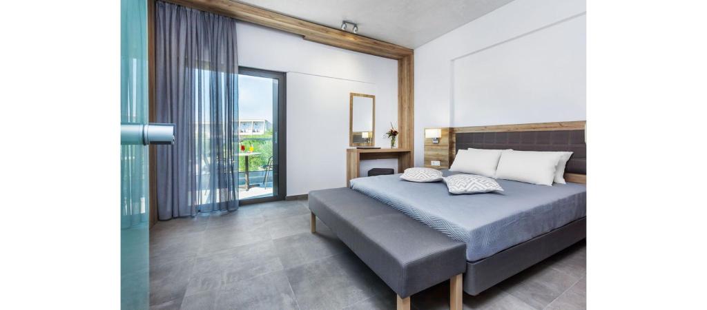 Iris Hotel