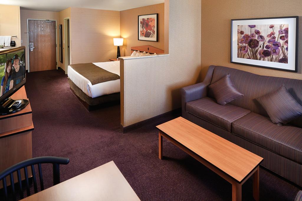 Crystal Inn Hotel & Suites Midvalley