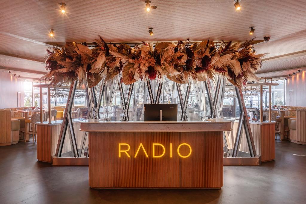 Imagem da galeria de Me London
