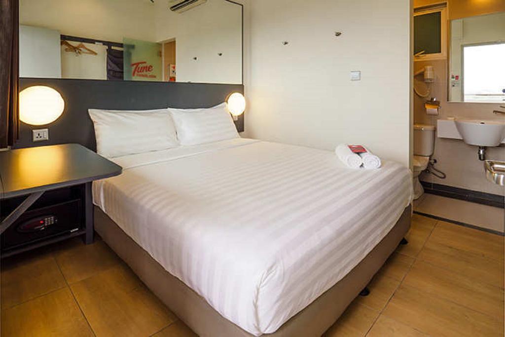 Tune Hotel KLIA Aeropolis Airport Hotel