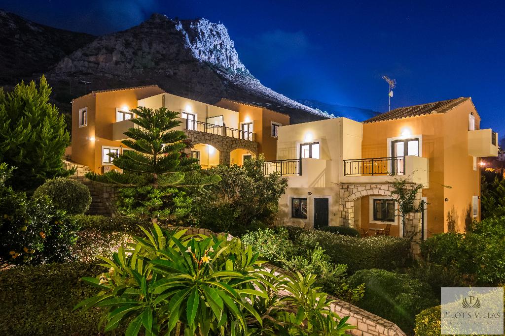 Hotel Pilot's Villas Luxury Suites, Griechenland, Koutouloufari. Großes 1