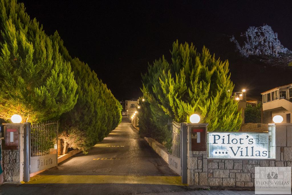 Hotel Pilot's Villas Luxury Suites, Griechenland, Koutouloufari. Großes 2