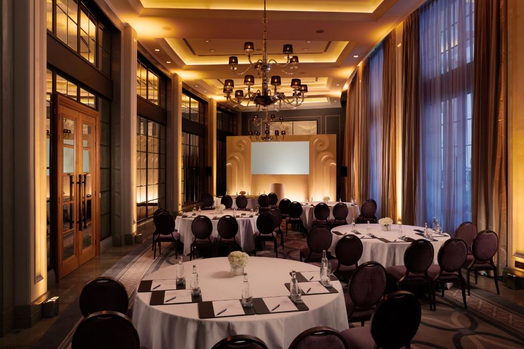Imagem da galeria de Corinthia London