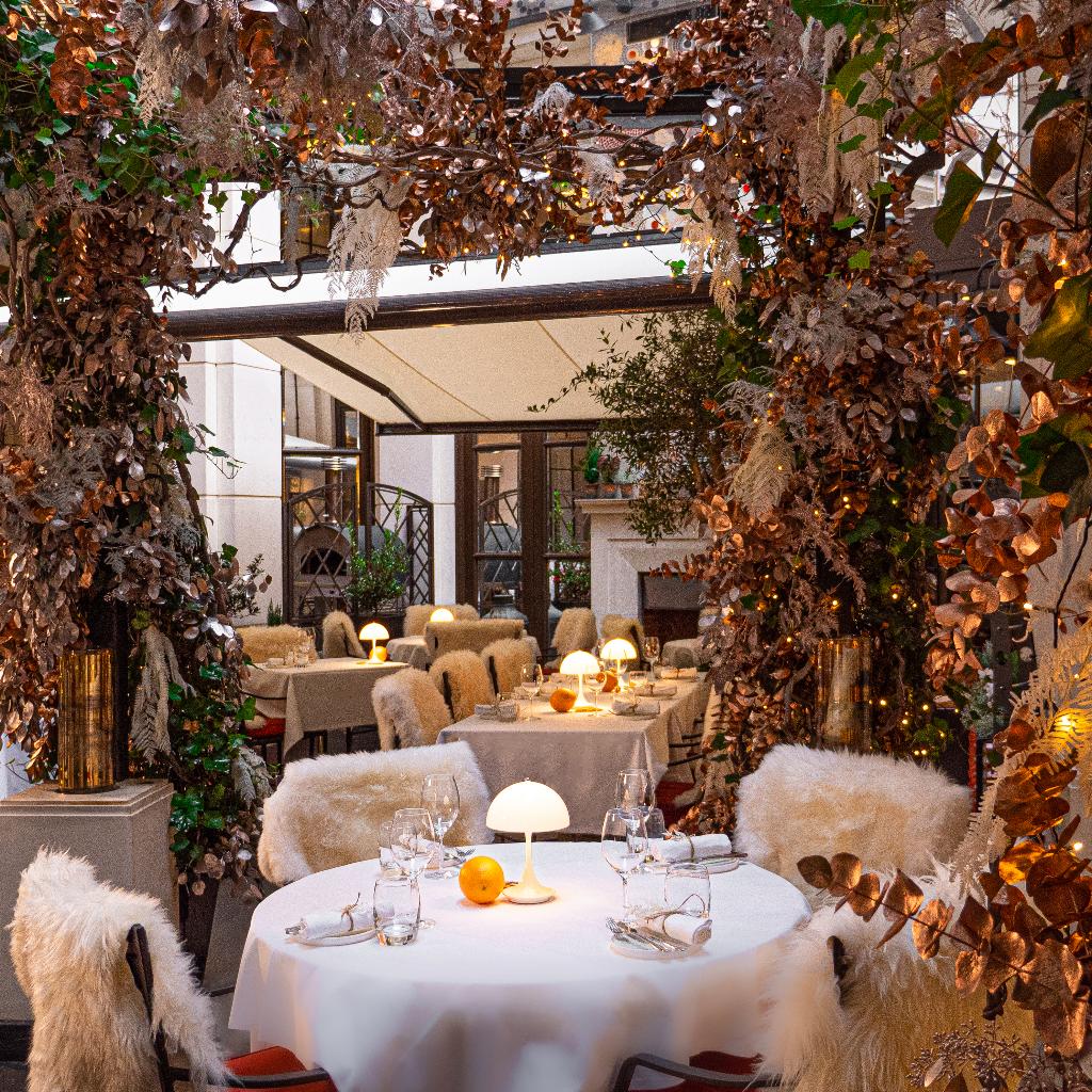 Imagem da galeria de Corinthia London