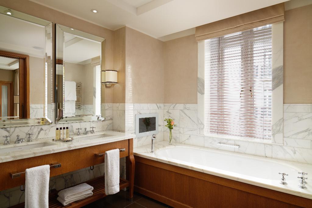 Imagem da galeria de Corinthia London